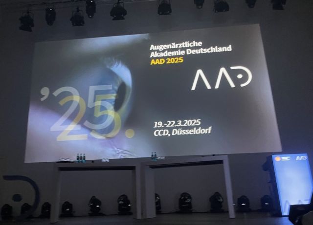 Bühne vor der AAD-Eröffnung