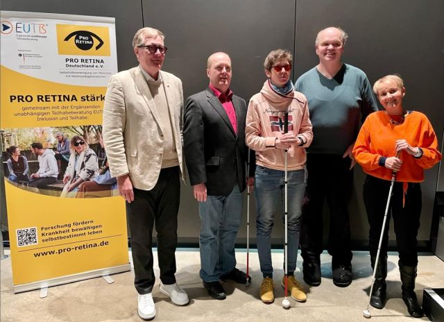 Gruppenbild des Pro-Retina-Vorstands