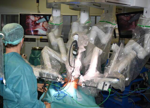 Räumliches Setup für robotisch assistierte Kinderchirurgie