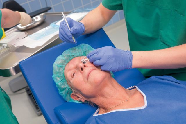 Aflibercept wird im OP injiziert