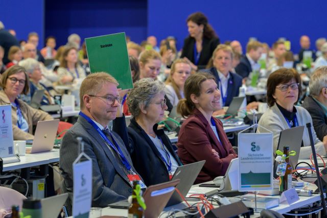 Der Leipziger Ärztetag forderte die Überarbeitung der Krankenhausreform im Hinblick auf Leistungsgruppen, Vorhaltefinanzierung und Personalschlüssel; © Bundesärztekammer/Pressestelle