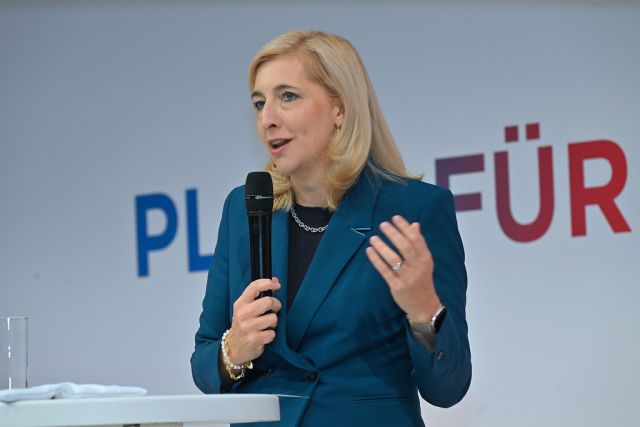 Als Mammutaufgabe sieht Bundesgesundheitsministerin Nina Warken (CDU) die finanzielle Stabilisierung der gesetzlichen Krankenversicherung an. Bis 2027 könnte das GKV-Defizit auf zwölf Milliarden Euro anwachsen. (Foto: WISO/Schmidt-Dominé)