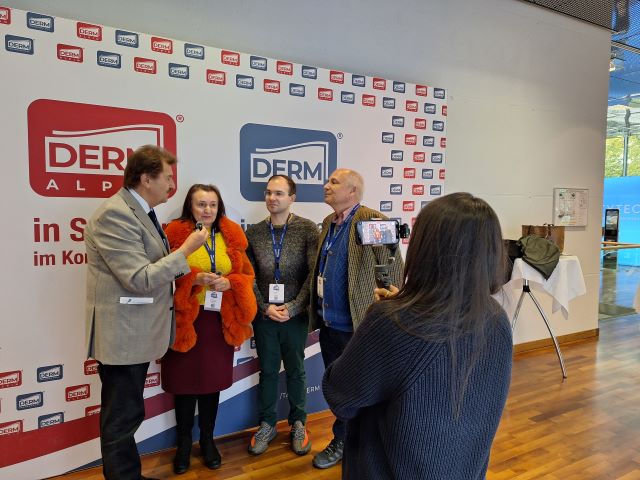 Prof. Dr. Klaus Fritz interviewt Fachärztefamilie aus Deutschland; Quelle: Redaktion